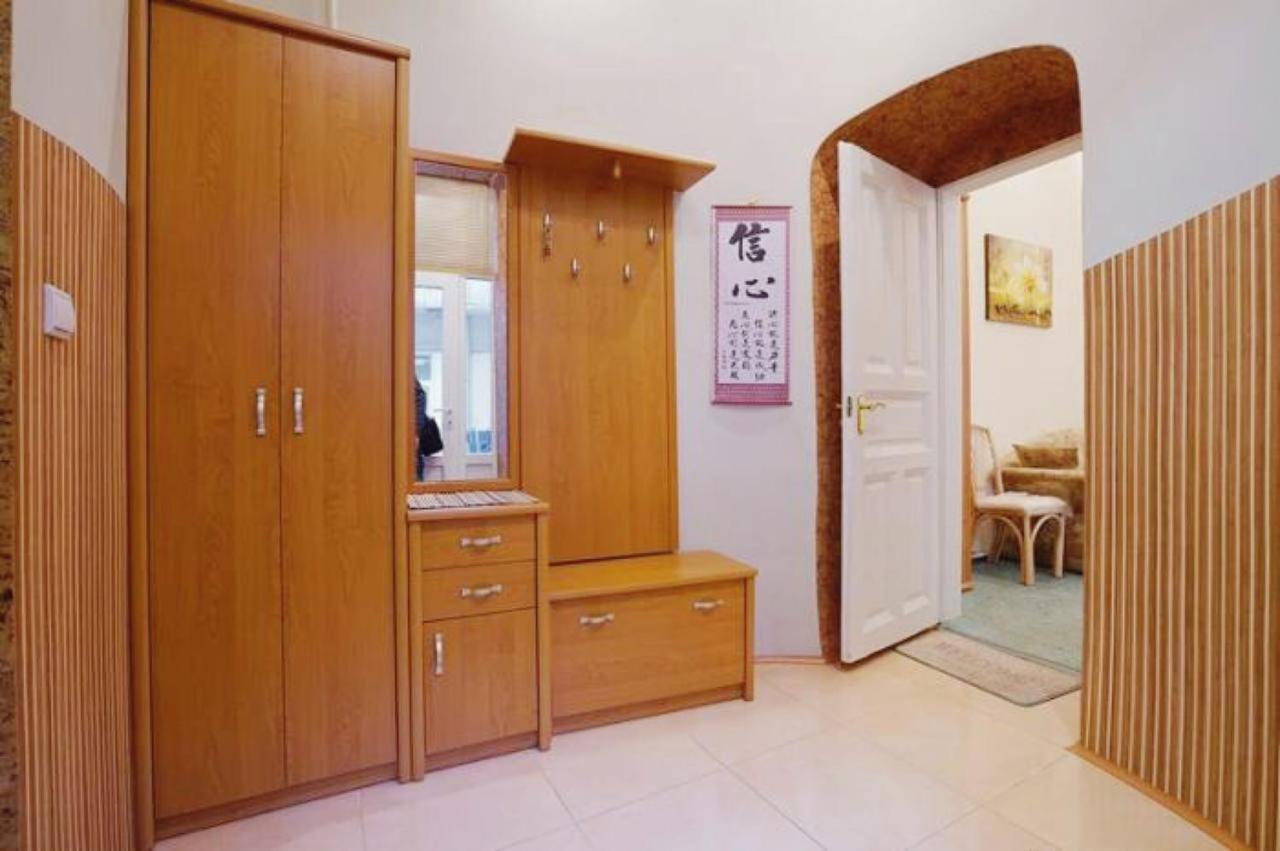 Apartment Veronica In Center Lviv Eksteriør billede